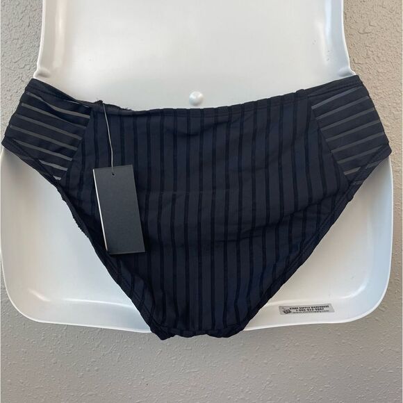 NWT Kenneth Cole Swim Bottoms Sizes M or XL - Picture 2 of 2